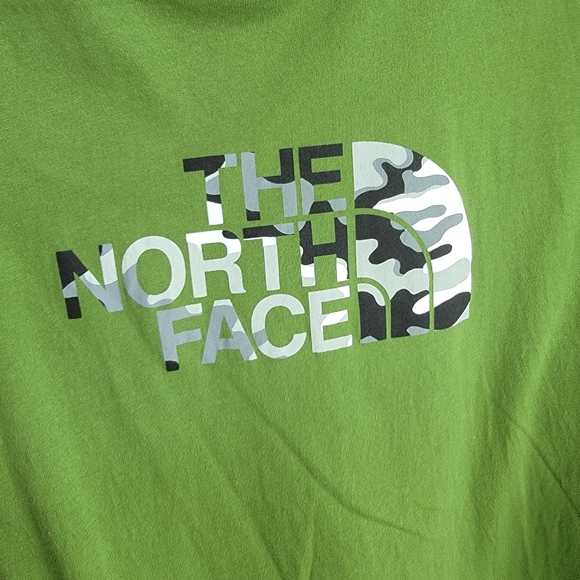 The North Face tshirt size large - Picture 3 of 4